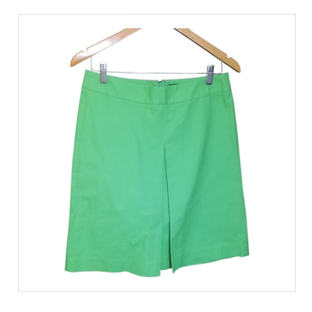 Banana Republic Womens Green Box Pleat Skirt With Hook and Zip Back Size 6